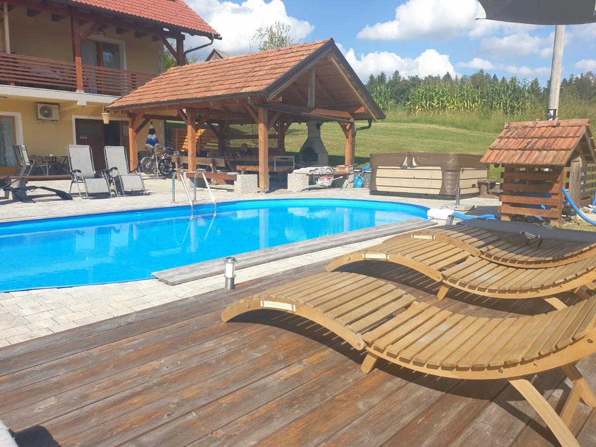 Lahinja & Kolpa River Apartments متليكا المظهر الخارجي الصورة