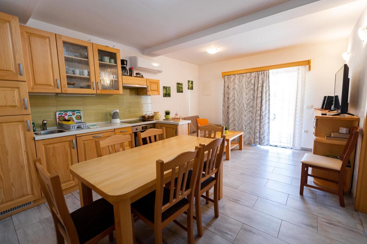 Lahinja & Kolpa River Apartments متليكا المظهر الخارجي الصورة