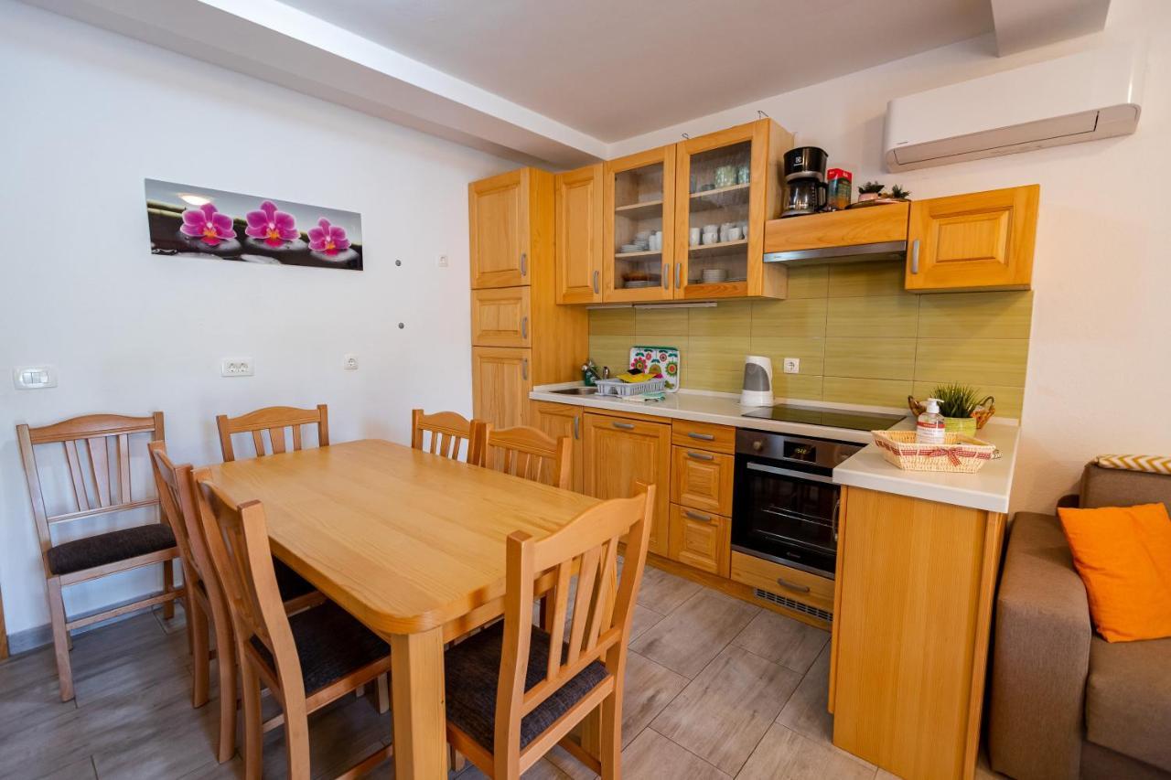 Lahinja & Kolpa River Apartments متليكا المظهر الخارجي الصورة